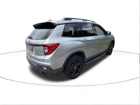 Used 2019 Honda Passport Elite image 2