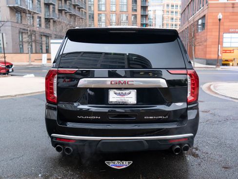 Used 2021 GMC Yukon XL Denali image 6