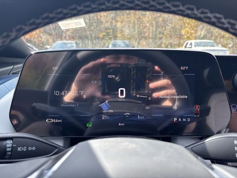 New 2026 Chevrolet Equinox EV LT image 18