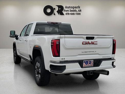 Used 2024 GMC Sierra 2500 Denali w/ Denali Reserve Package AWD/4WD image 4