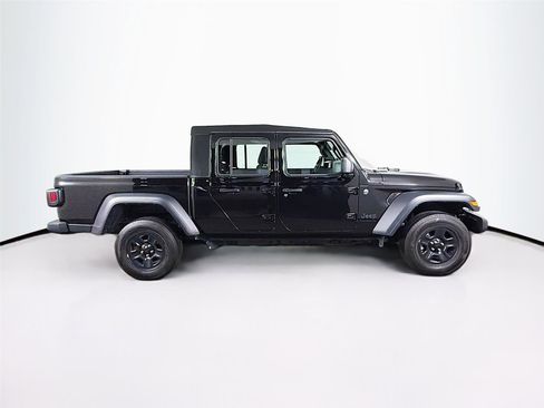 Used 2024 Jeep Gladiator Sport AWD/4WD image 8