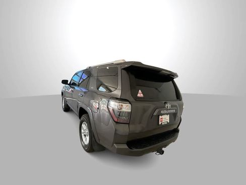Certified 2017 Toyota 4Runner SR5 AWD/4WD image 6