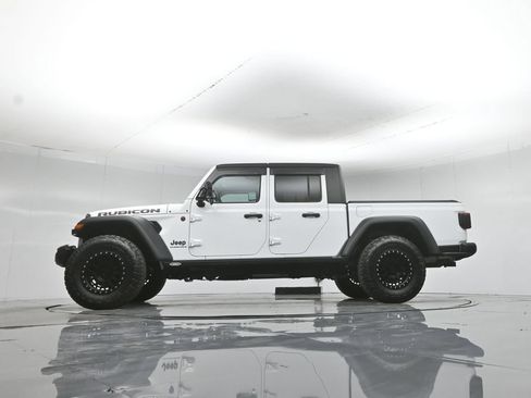 Used 2023 Jeep Gladiator Rubicon AWD/4WD image 7