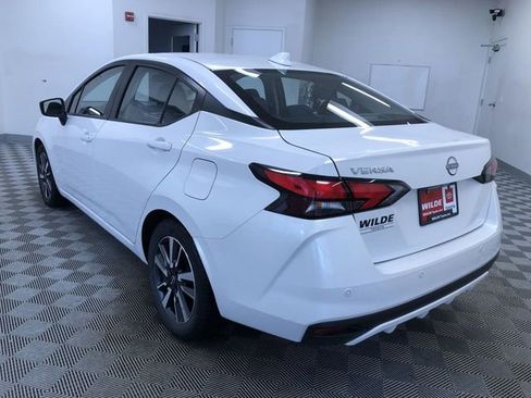 Used 2025 Nissan Versa SV image 13