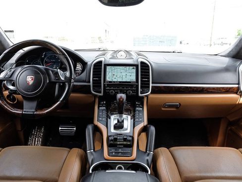 Used 2012 Porsche Cayenne Turbo AWD/4WD image 20