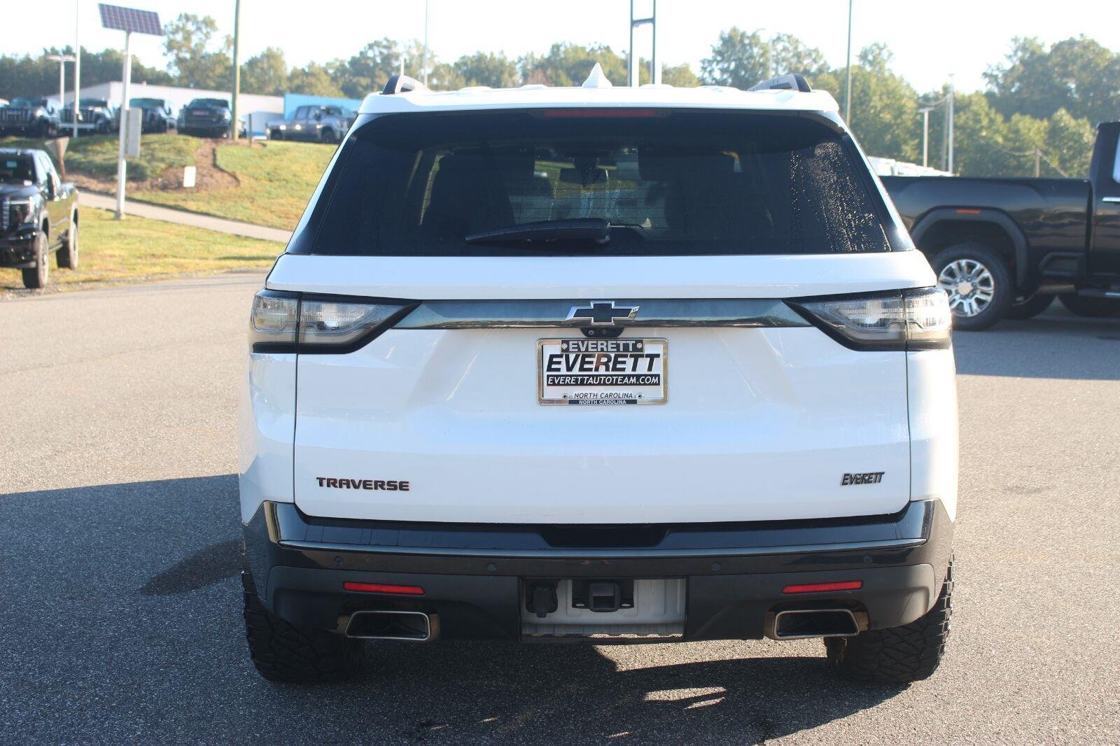 Used 2021 Chevrolet Traverse Premier w/ Redline Edition FWD image 6