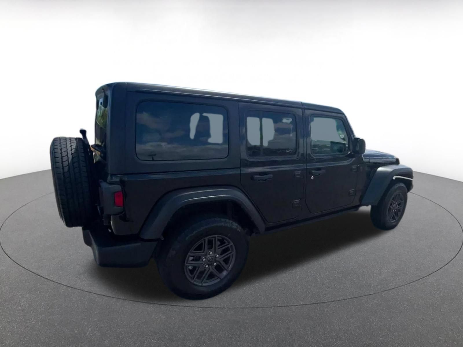 Used 2025 Jeep Wrangler Unlimited Sport AWD/4WD image 13