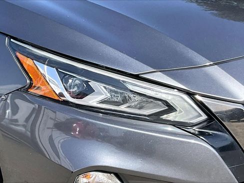 Used 2020 Nissan Altima 2.5 SR FWD image 24