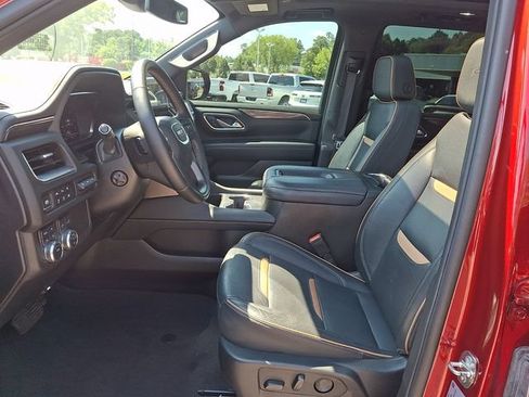 Used 2024 GMC Yukon AT4 w/ Technology Package AWD/4WD image 16