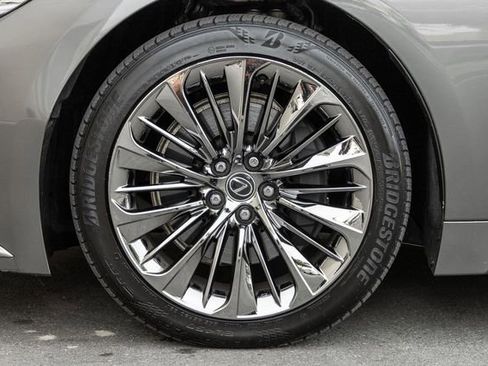 Used 2023 Lexus LS 500 image 16