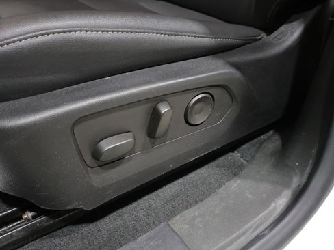 Used 2023 GMC Canyon Elevation w/ Elevation Premium Package image 12