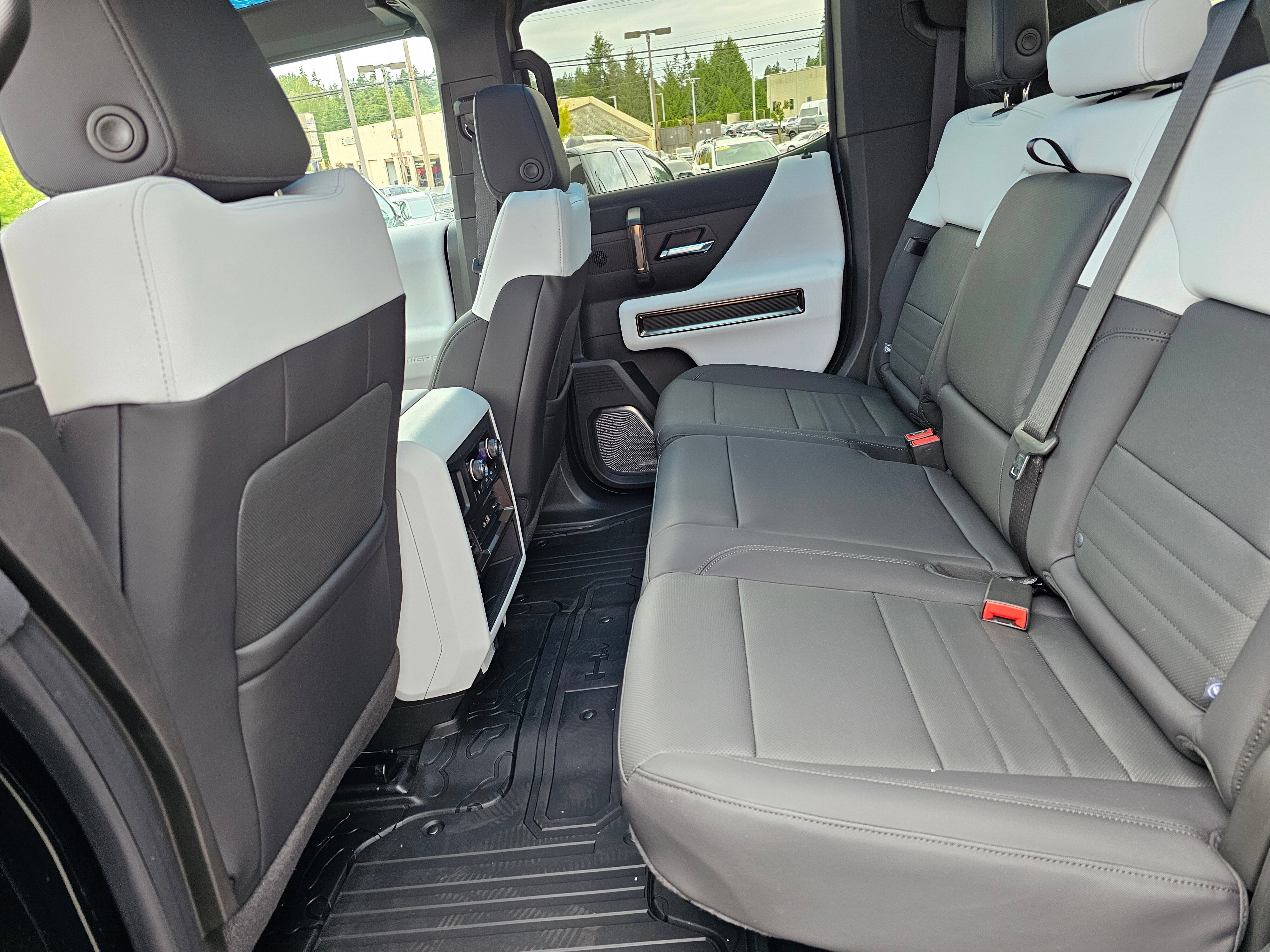 New 2024 GMC Hummer EV 2X AWD/4WD image 20