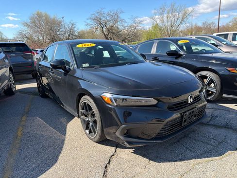 Used 2023 Honda Civic Sport image 5