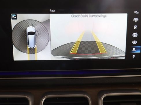 Used 2023 Mercedes-Benz GLS 450 4MATIC w/ AMG Line Exterior image 57