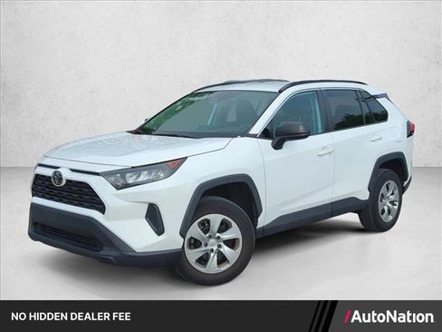 Certified 2021 Toyota RAV4 LE FWD image 1