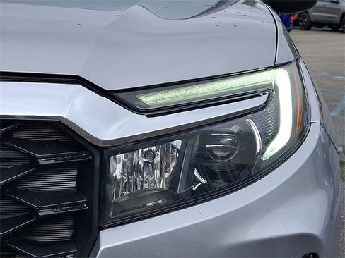 Used 2023 Honda Passport EX-L image 9