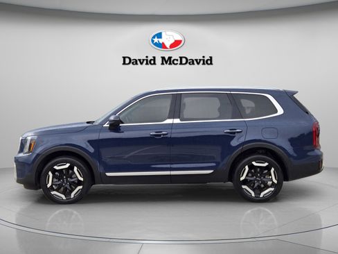 Used 2024 Kia Telluride S w/ S Sunroof Package FWD image 2
