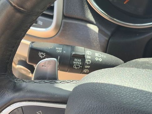 Used 2015 Jeep Grand Cherokee Limited image 23