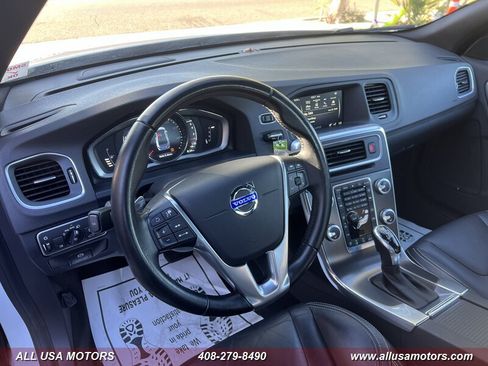 Used 2015 Volvo S60 T5 Premier w/ Convenience Package FWD image 16