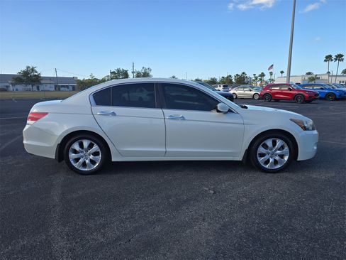 Used 2010 Honda Accord EX-L image 3