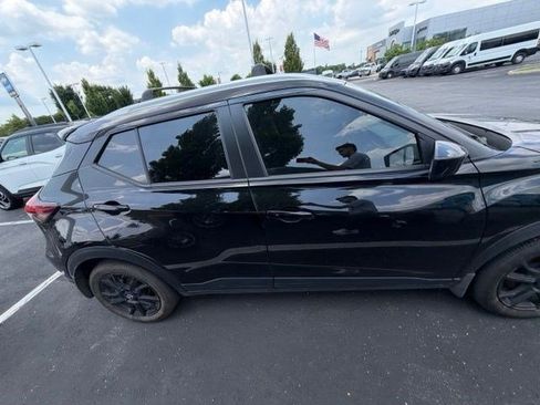 Used 2024 Nissan Kicks SV w/ Interior Electronics Package FWD image 4