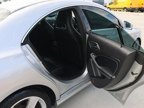 Used 2018 Mercedes-Benz CLA 250 4MATIC image 16