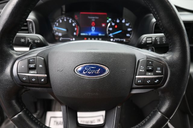 Used 2020 Ford Explorer XLT w/ Equipment Group 202A AWD/4WD image 16