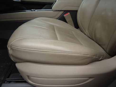 Used 2022 Lincoln Corsair AWD w/ Premium Package image 24