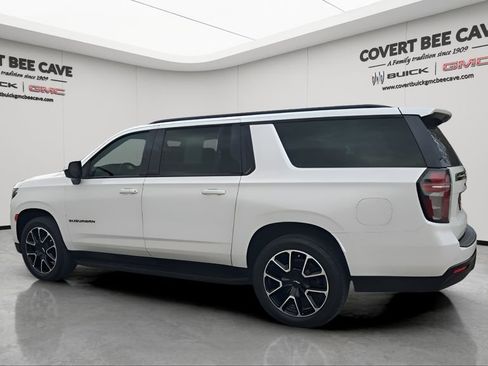 Used 2023 Chevrolet Suburban RST image 6