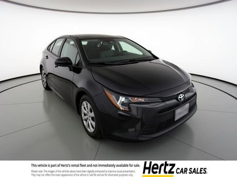 Used 2025 Toyota Corolla LE FWD image 1