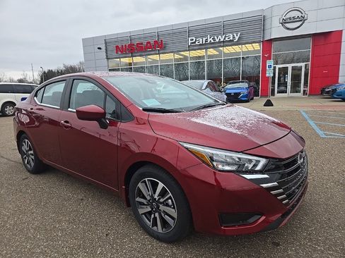 New 2025 Nissan Versa SV w/ Trunk Package image 1