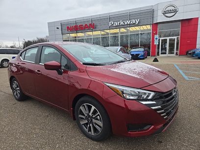 New 2025 Nissan Versa SV w/ Trunk Package