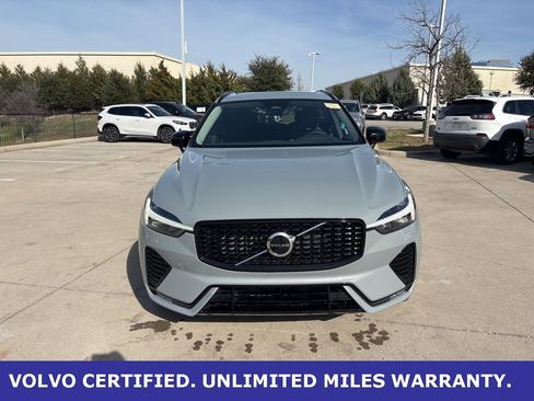 Certified 2025 Volvo XC60 B5 Core image 2