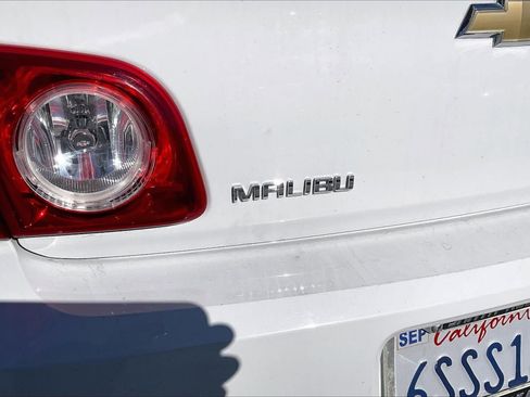 Used 2011 Chevrolet Malibu LS image 8