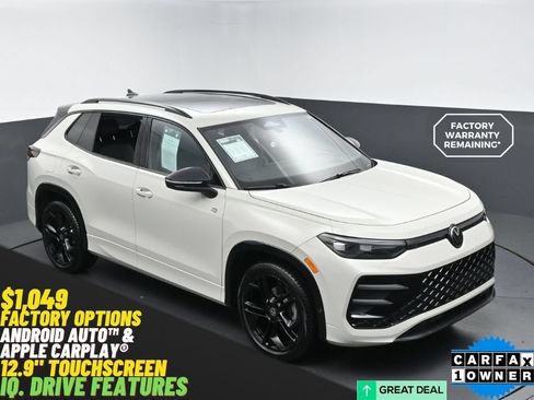 Used 2025 Volkswagen Tiguan SE R-Line FWD image 1