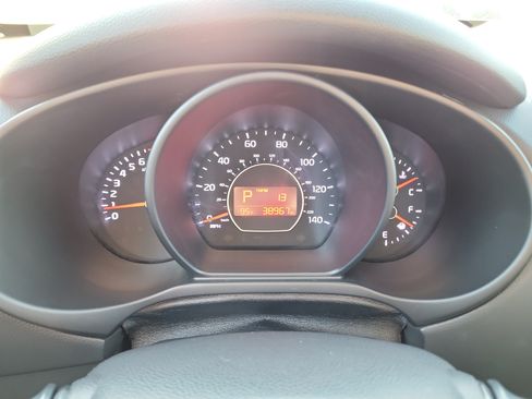 Used 2016 Kia Soul FWD image 25