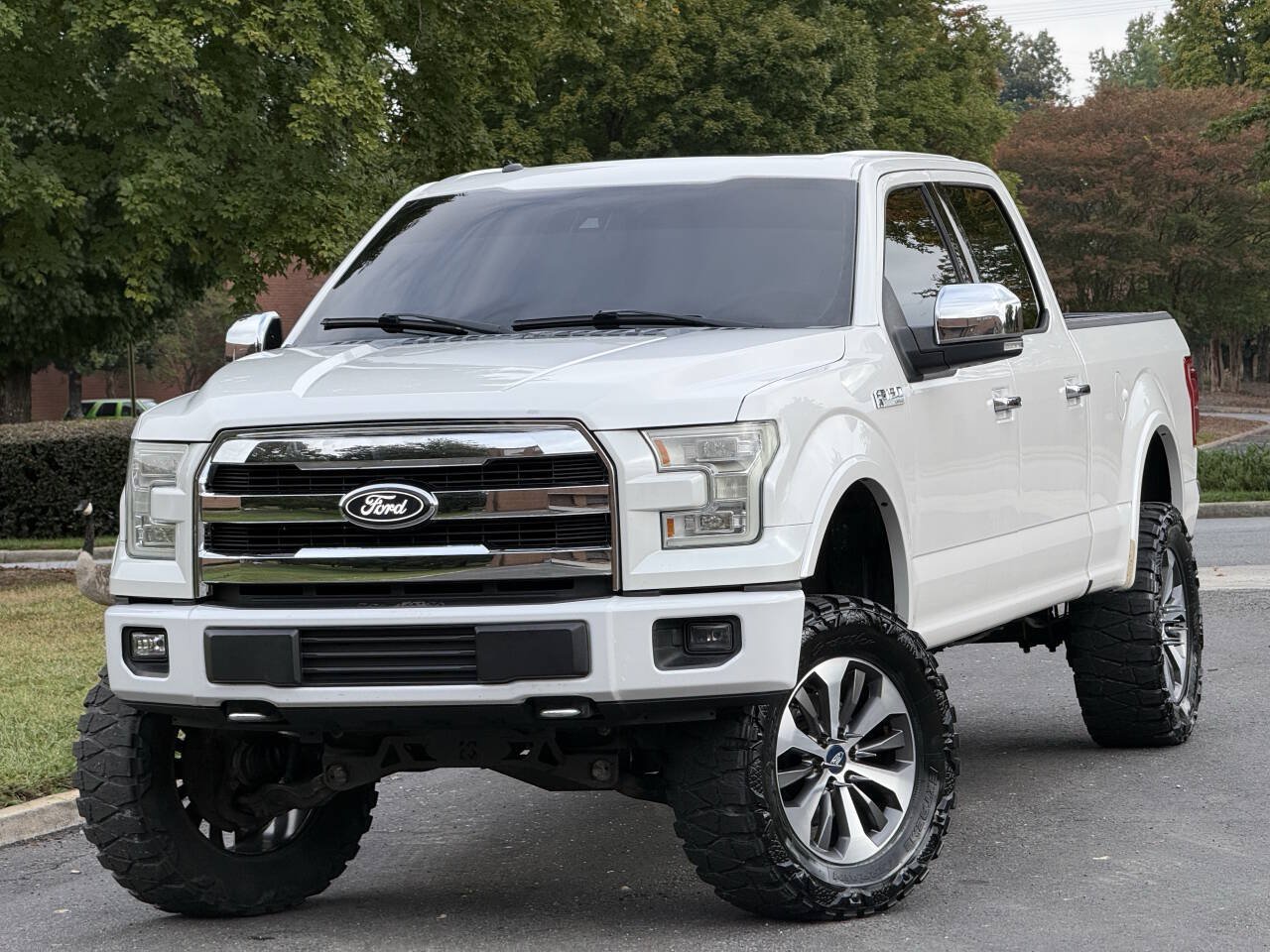 Used 2017 Ford F150 Lariat w/ Equipment Group 502A Luxury AWD/4WD image 1
