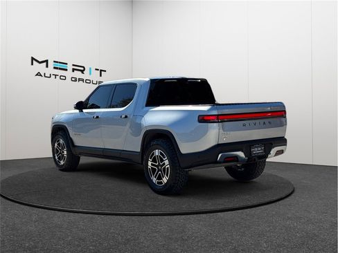 Used 2022 Rivian R1T Adventure image 7