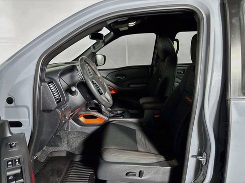 Used 2024 Nissan Frontier PRO-4X w/ Technology Package AWD/4WD image 11