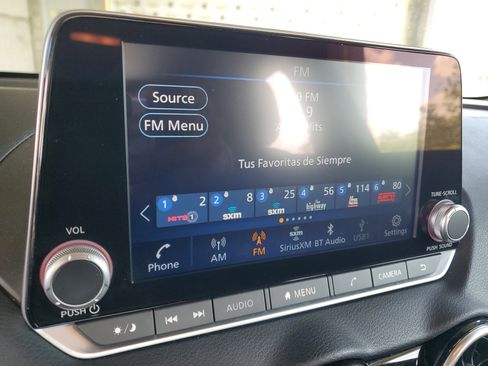 Used 2024 Nissan Sentra SV FWD image 25