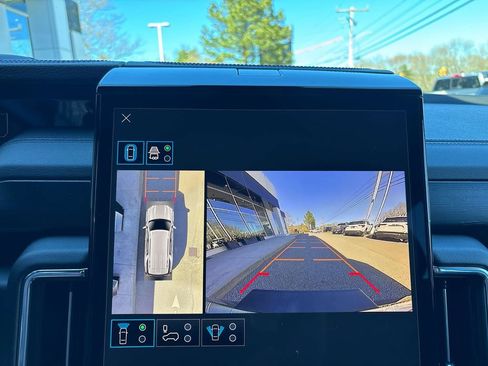 Used 2026 GMC Yukon Denali AWD/4WD image 26