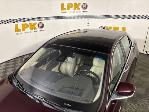 Used 2019 Lincoln Continental Reserve AWD/4WD image 9