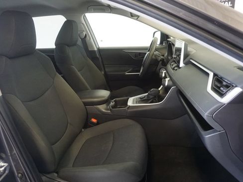 Used 2025 Toyota RAV4 LE AWD/4WD image 19