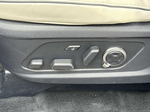 Used 2024 Hyundai Palisade Calligraphy image 22