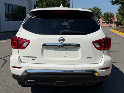 Used 2019 Nissan Pathfinder S AWD/4WD image 4