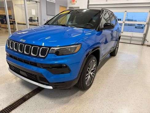 Used 2023 Jeep Compass Limited w/ Elite Group AWD/4WD image 6