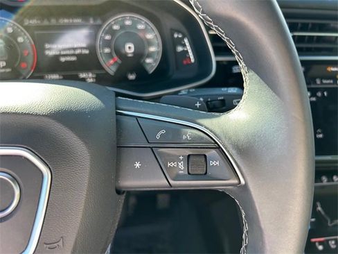 Used 2024 Audi Q8 Premium Plus image 21