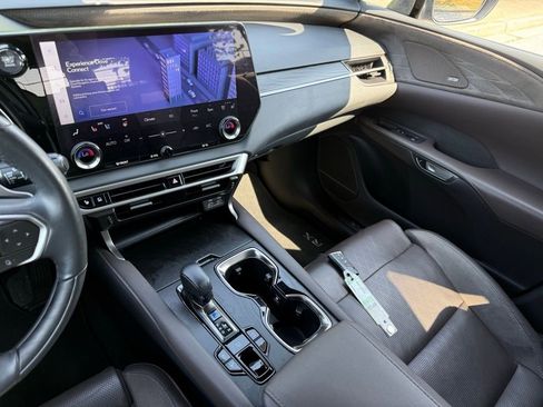 Certified 2024 Lexus RX 350 AWD w/ Convenience Package image 32