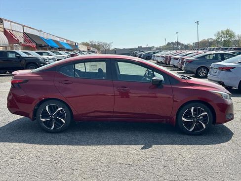 New 2025 Nissan Versa SR FWD image 2