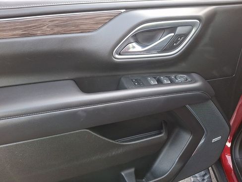 Used 2021 Chevrolet Tahoe Z71 w/ Z71 Off-Road Package image 13